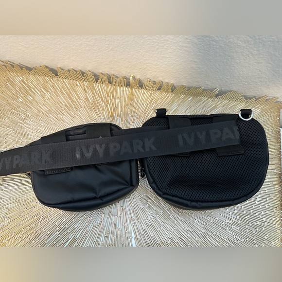 Adidas x ivy park belt bag (used) - Picture 3 of 6